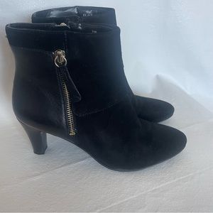 Bandolino Black ankle boots size 7.5 great condition